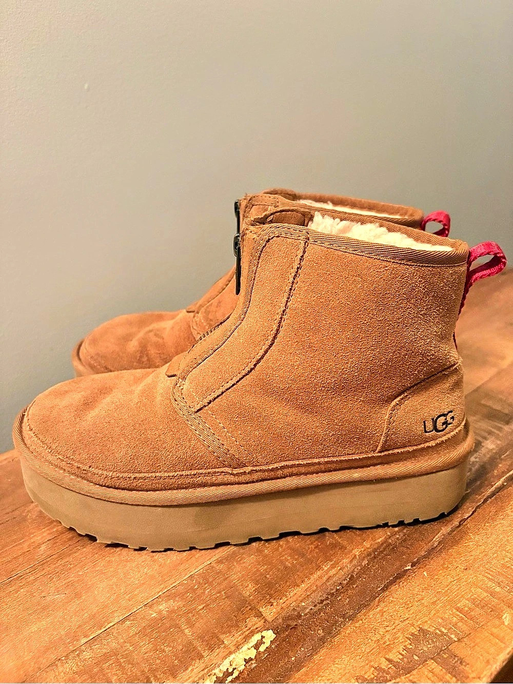 UGG Classic Mini Platform Boots in Brown US 8
